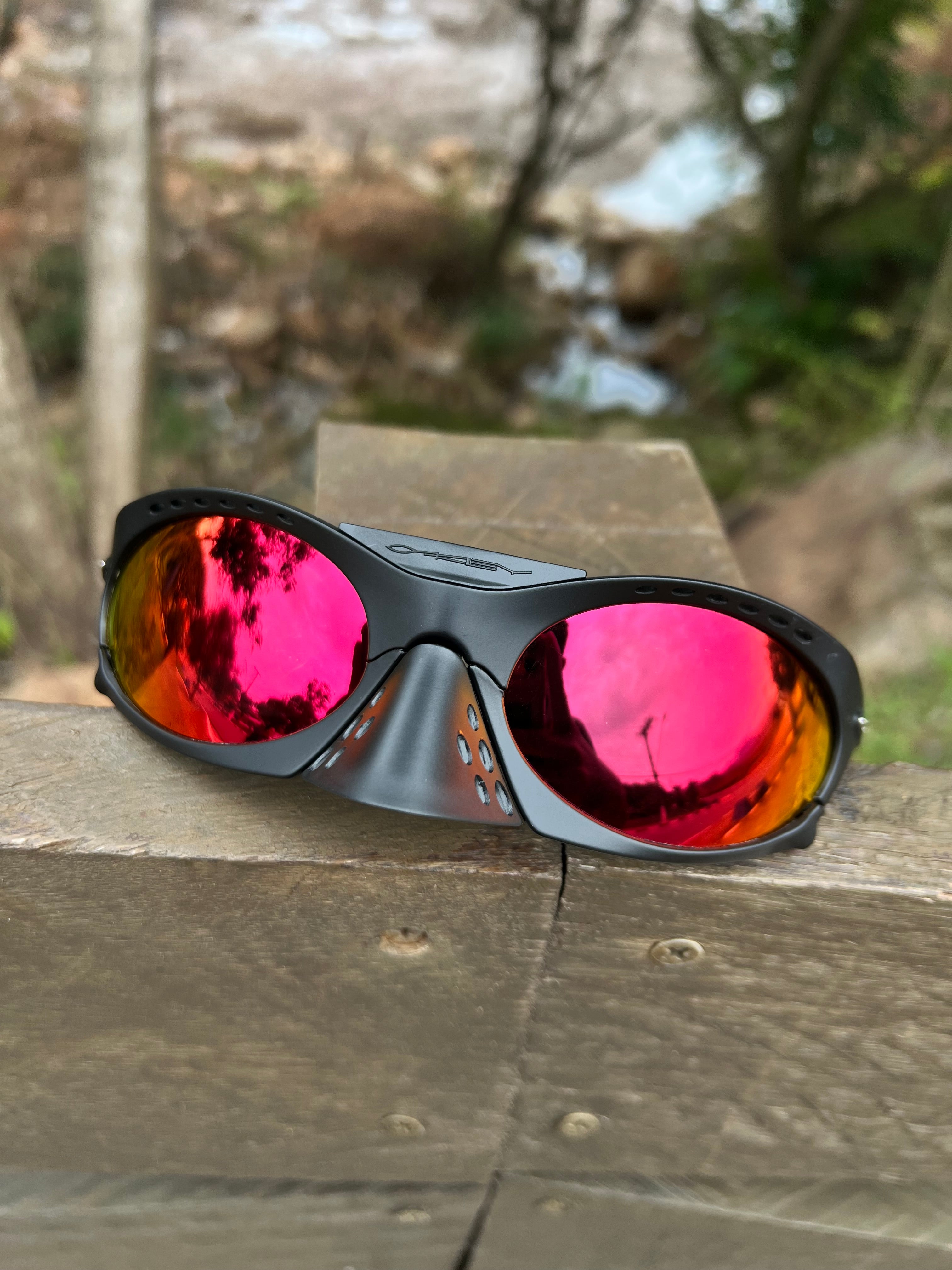 Plantaris Carbon Dark Rubi (un)