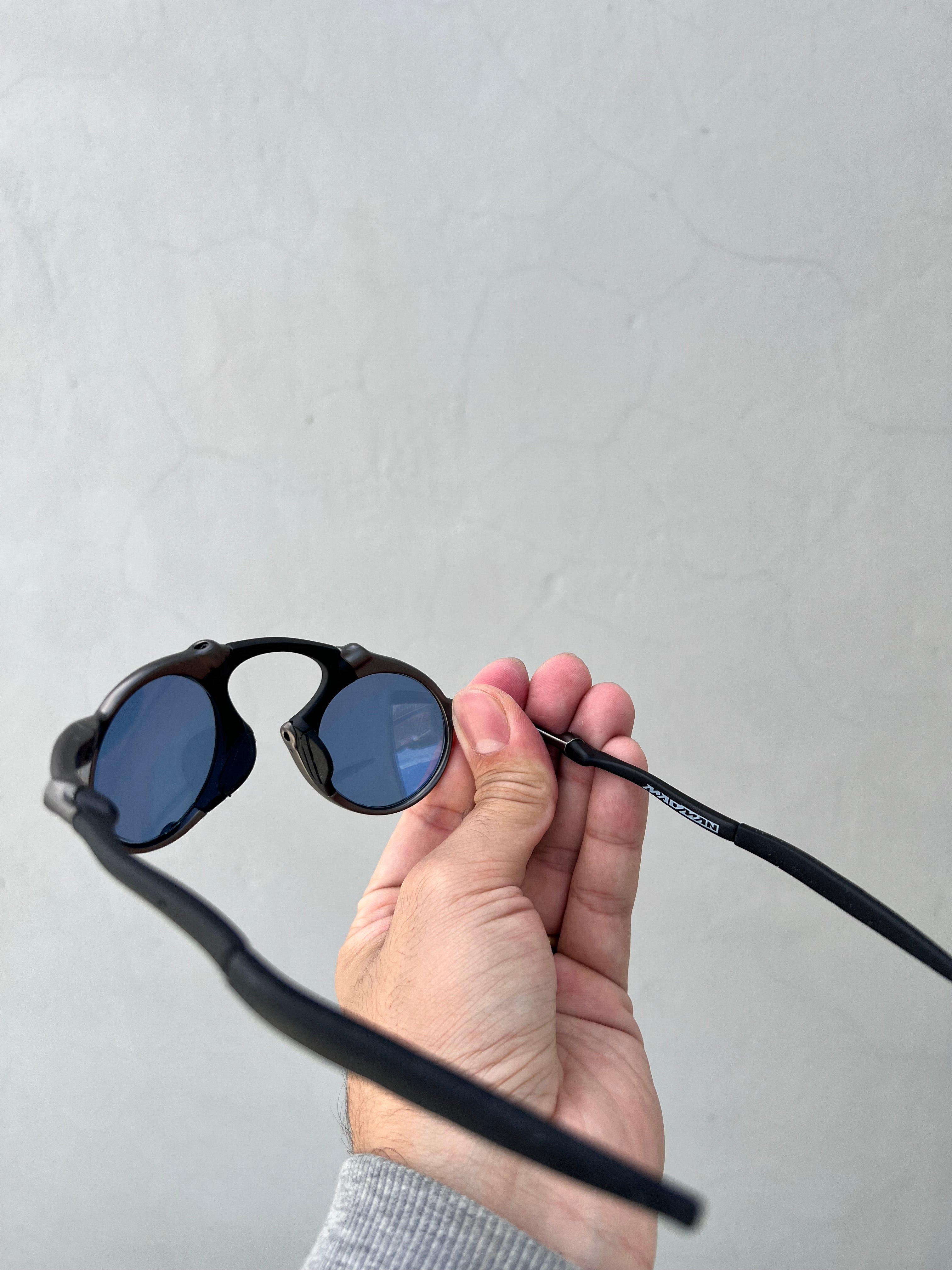 Madman Titanium Clear Premium + Estojo (2x1)