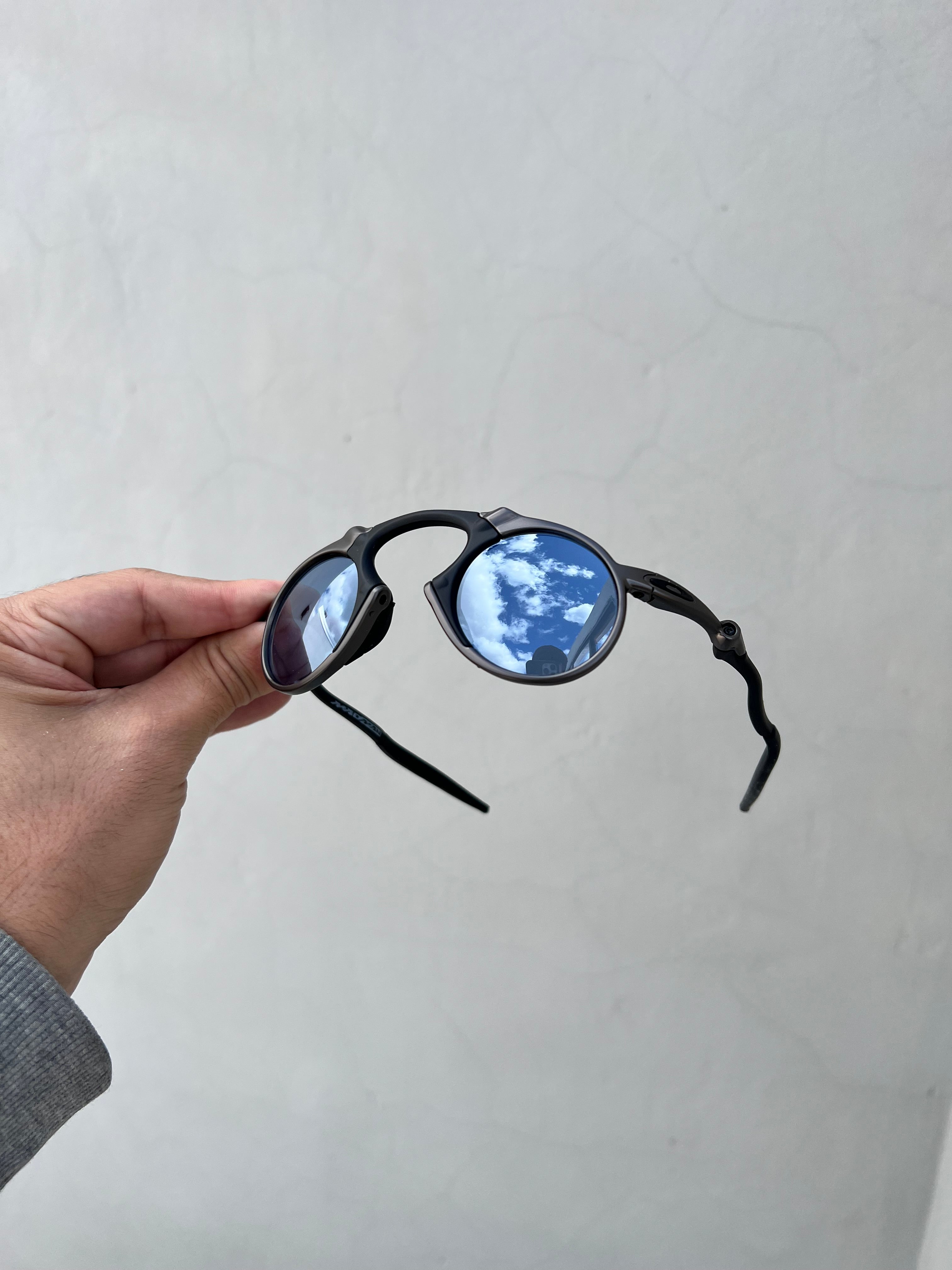 Madman Titanium Clear Premium + Estojo (2x1)