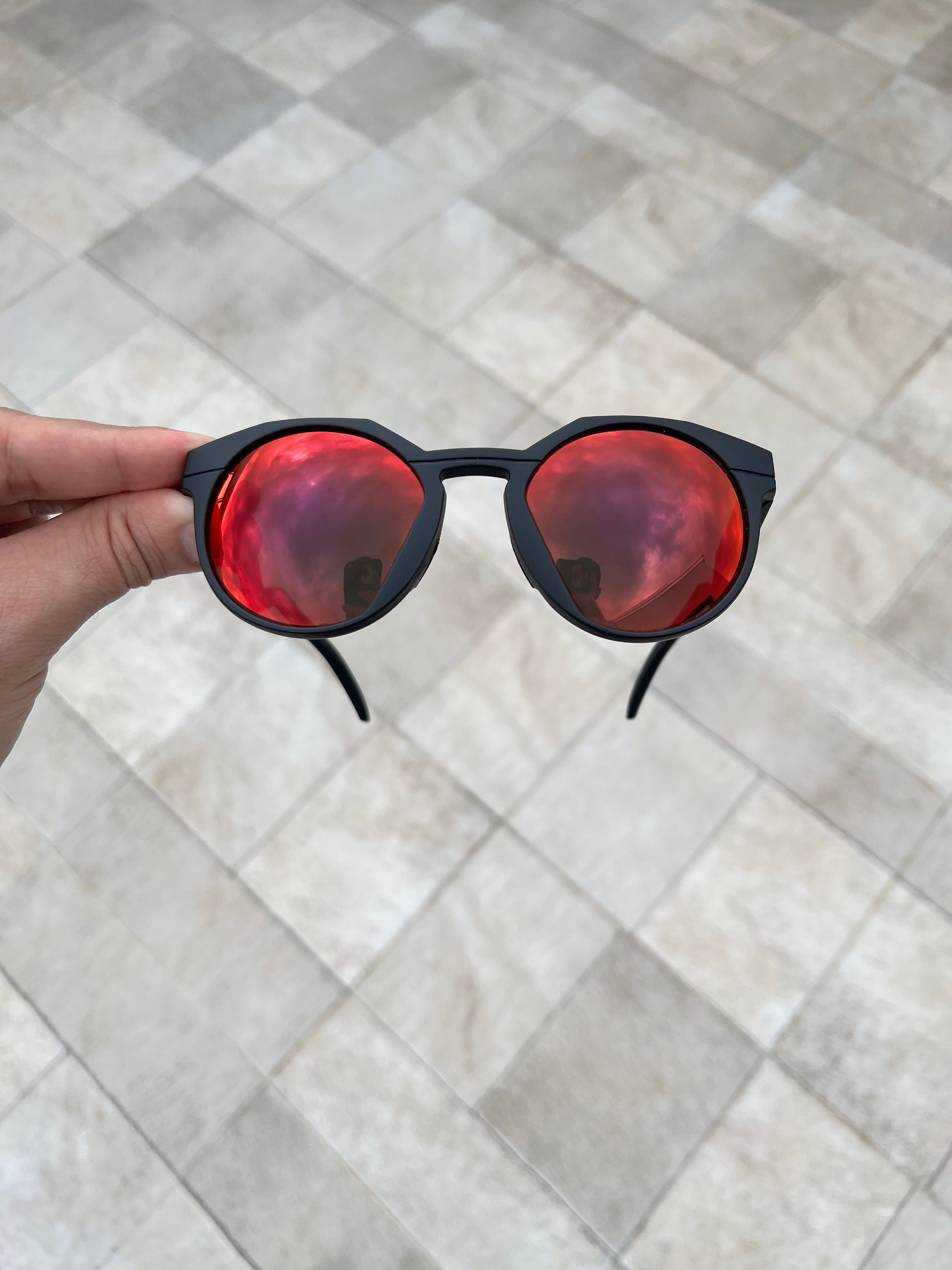 HSTN Carbon Dark Rubi (un)