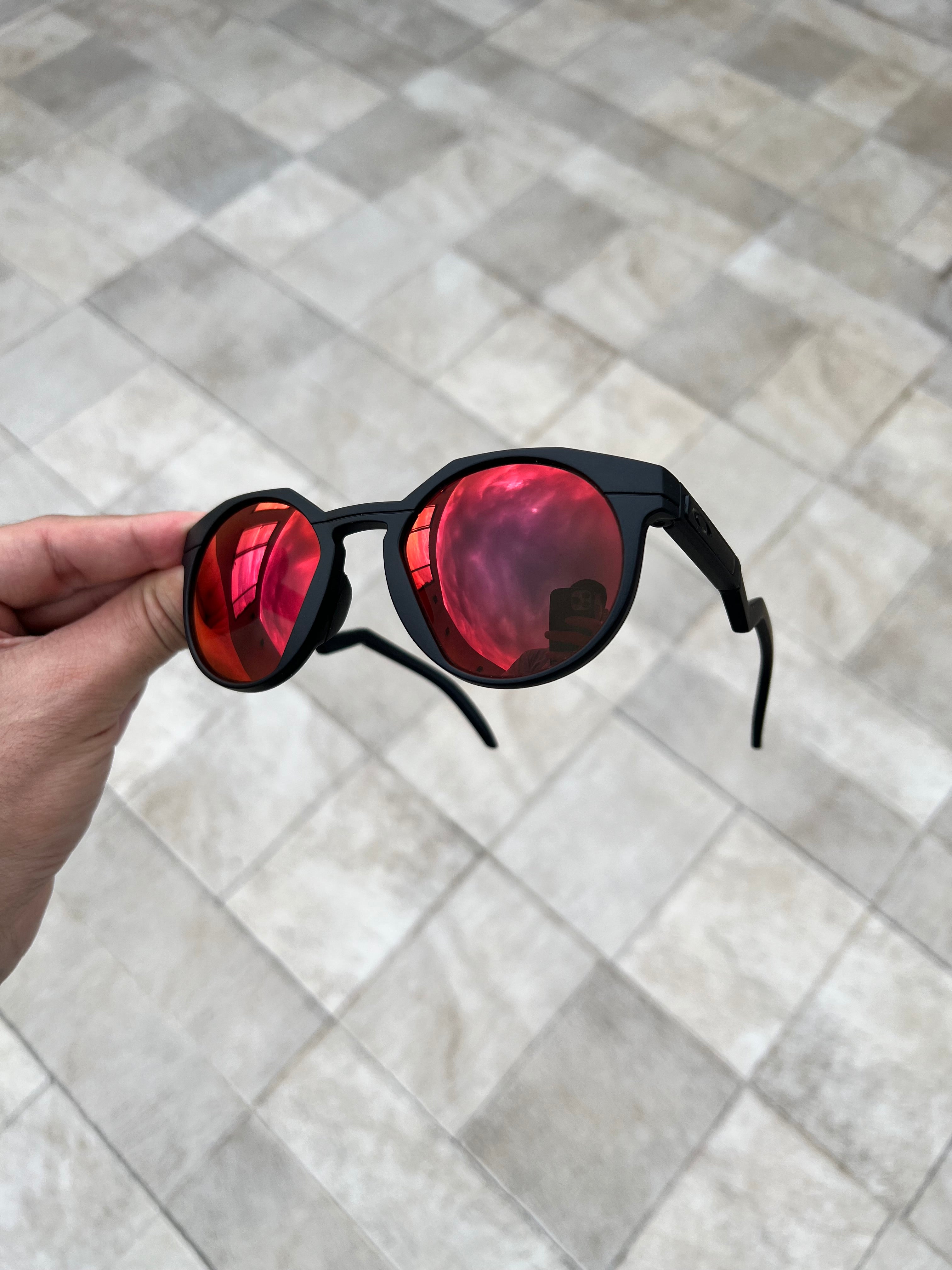 HSTN Carbon Dark Rubi (un)
