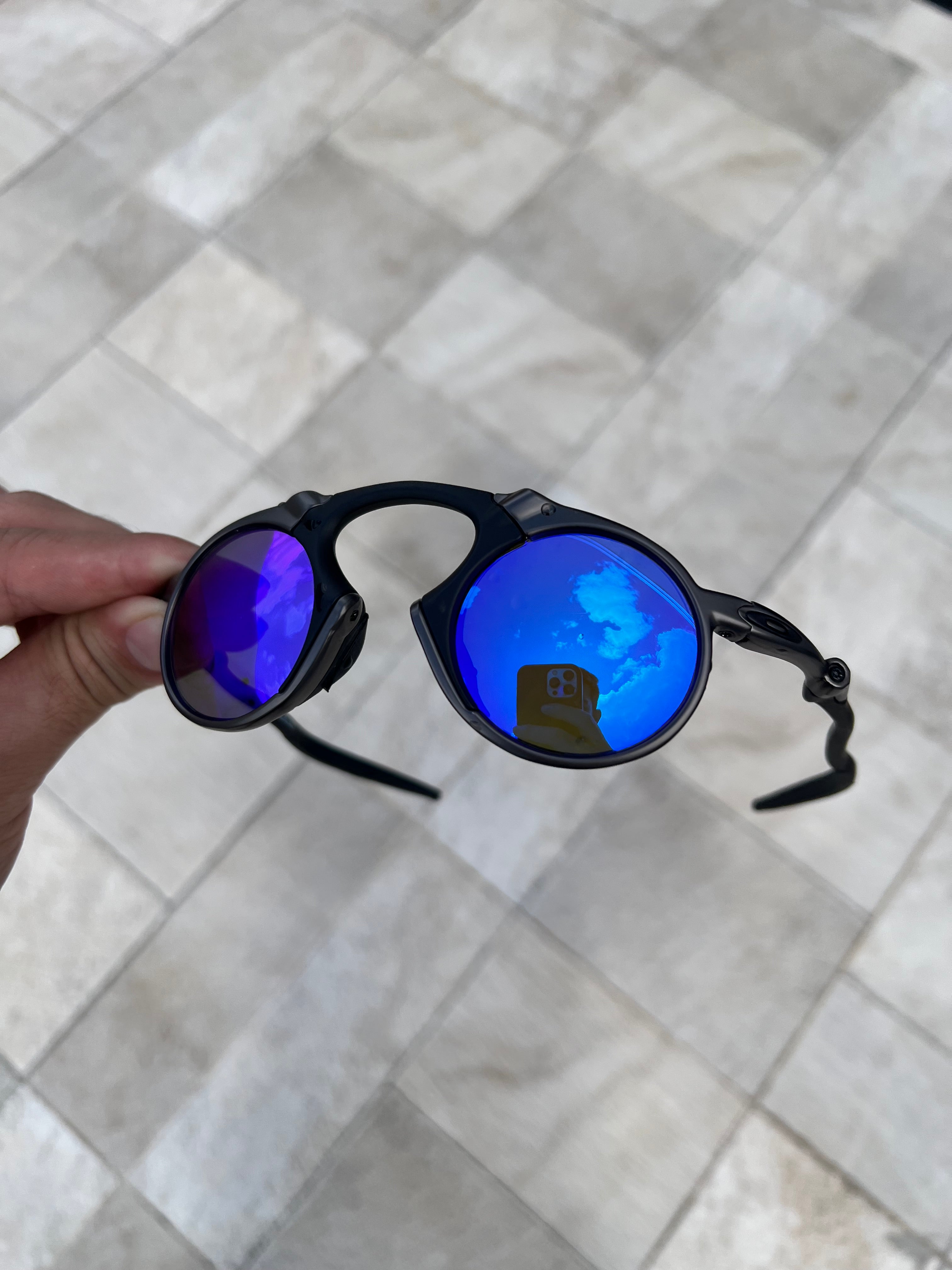 Madman Neon Blue Custom Premium + Estojo (un)