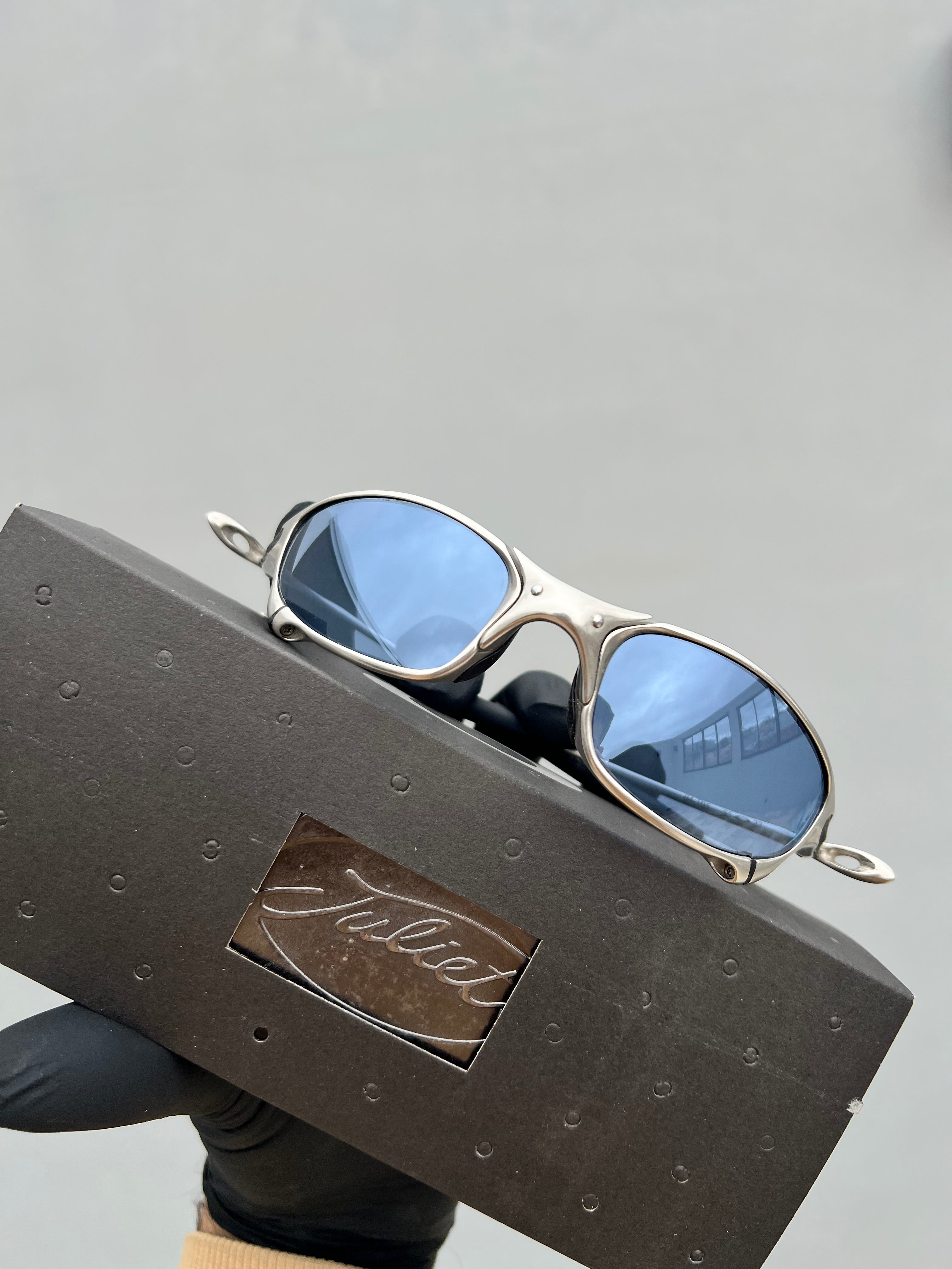 Juliet Plasma Titanium Clear Linha Ouro