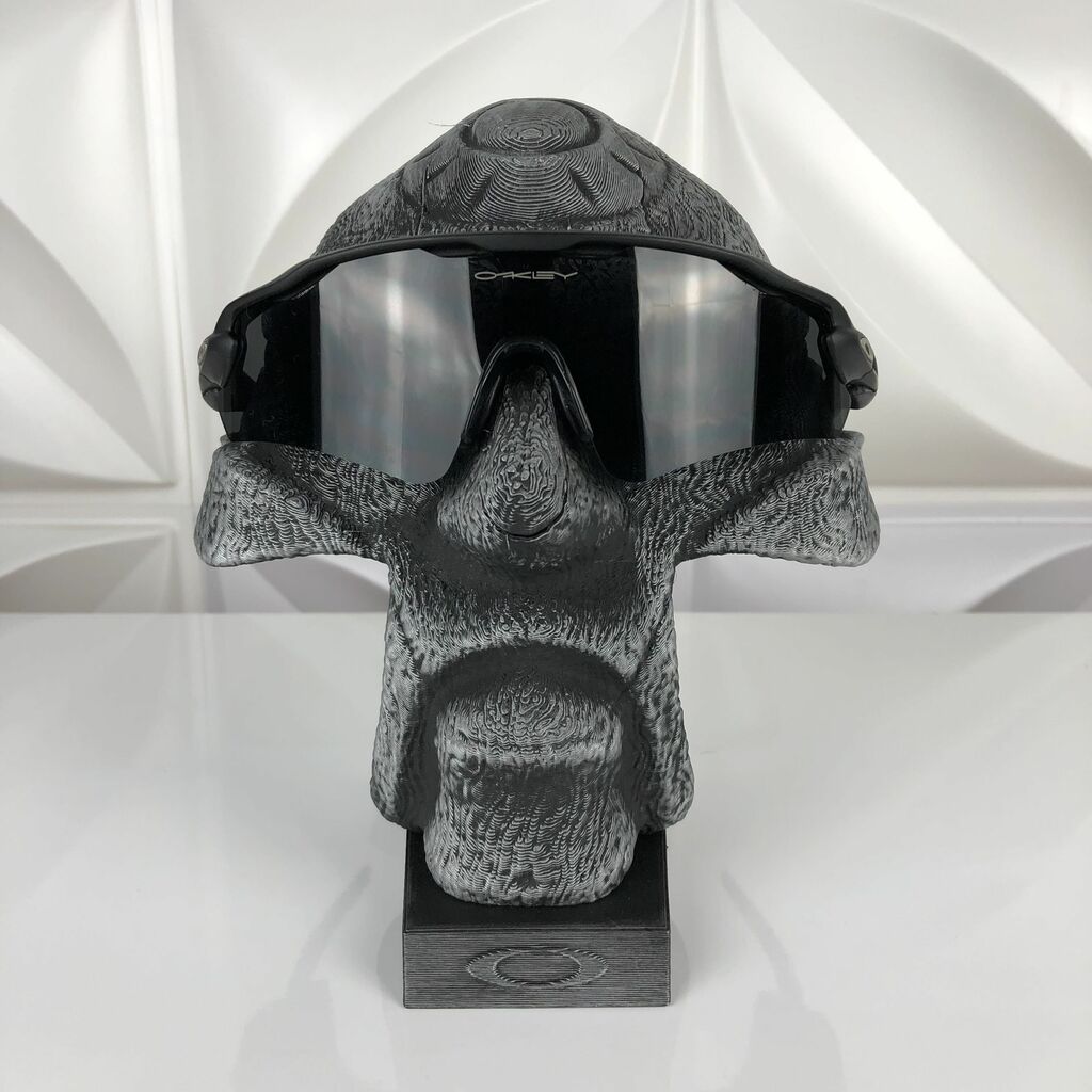 RADAR CARBON BLACK